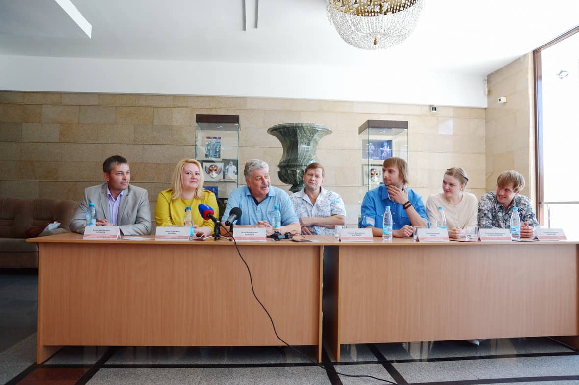 Журналисты встретились с нашими гостями из Иркутского академического драматического театра им. Н.П. Охлопкова