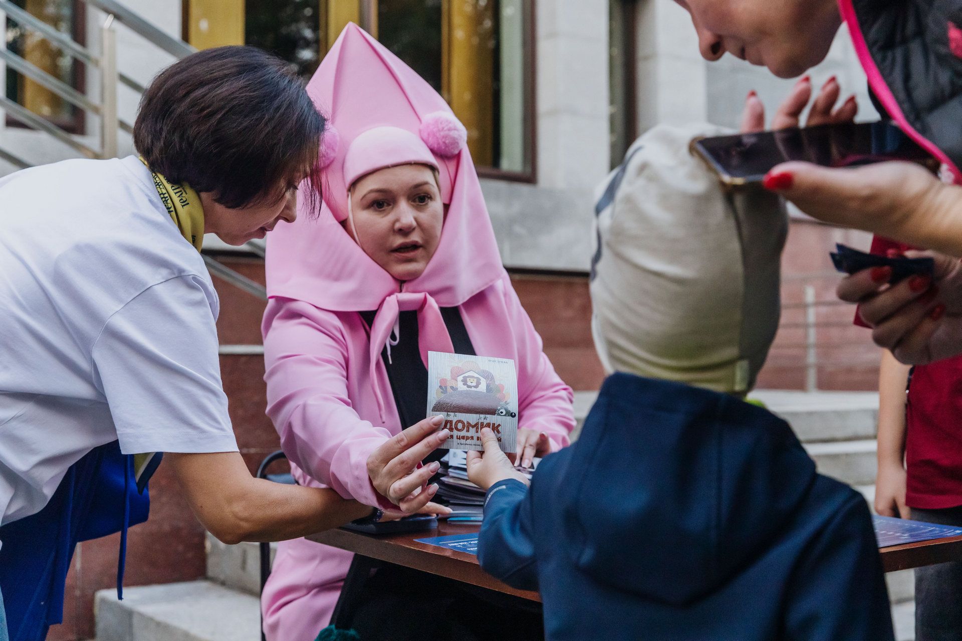 Театр выходит к зрителю: открытие 104-го сезона прошло под открытым небом