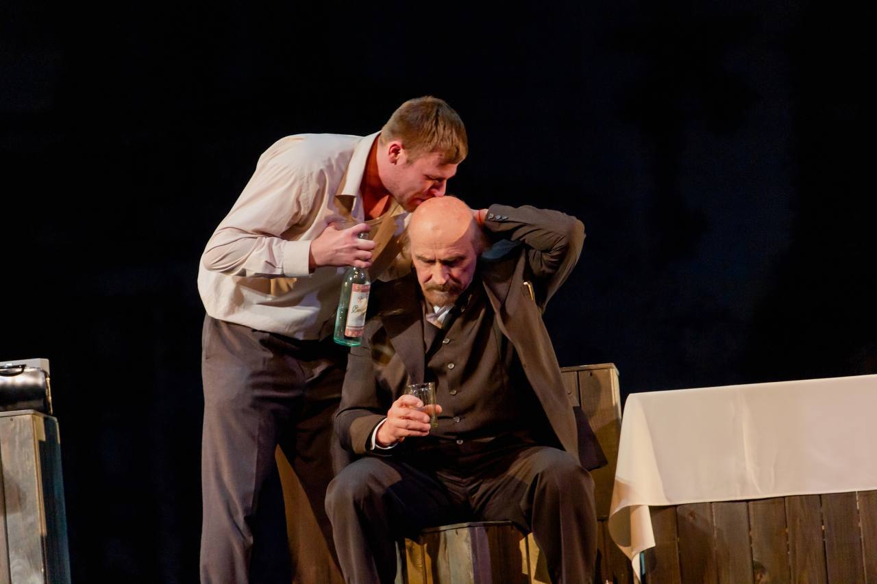 «Саша, привет!» и «Время женщин»: последние показы в феврале