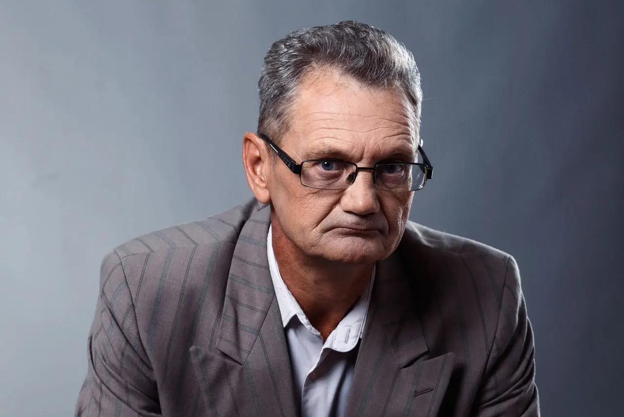 «Пожелайте мне удачи»: Александр Шубин — о 25 годах на сцене, юморе и судьбе