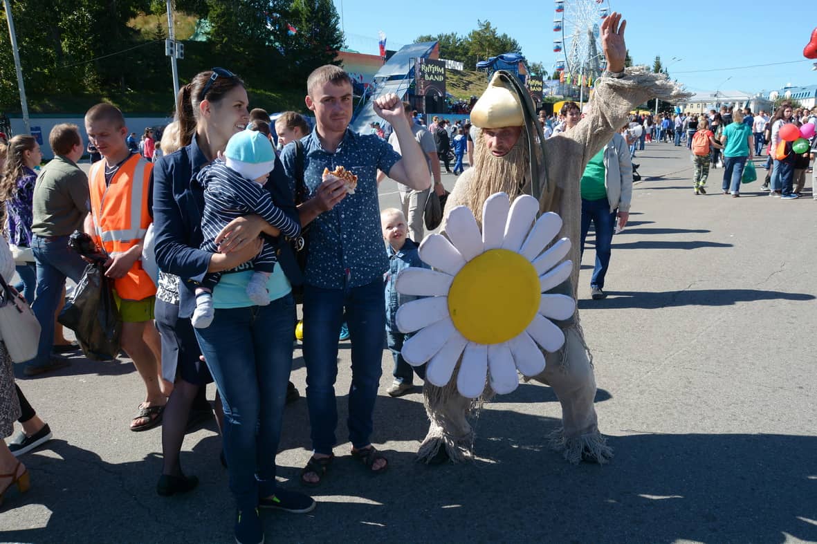 Театр на улицах города! Празднуем День города!