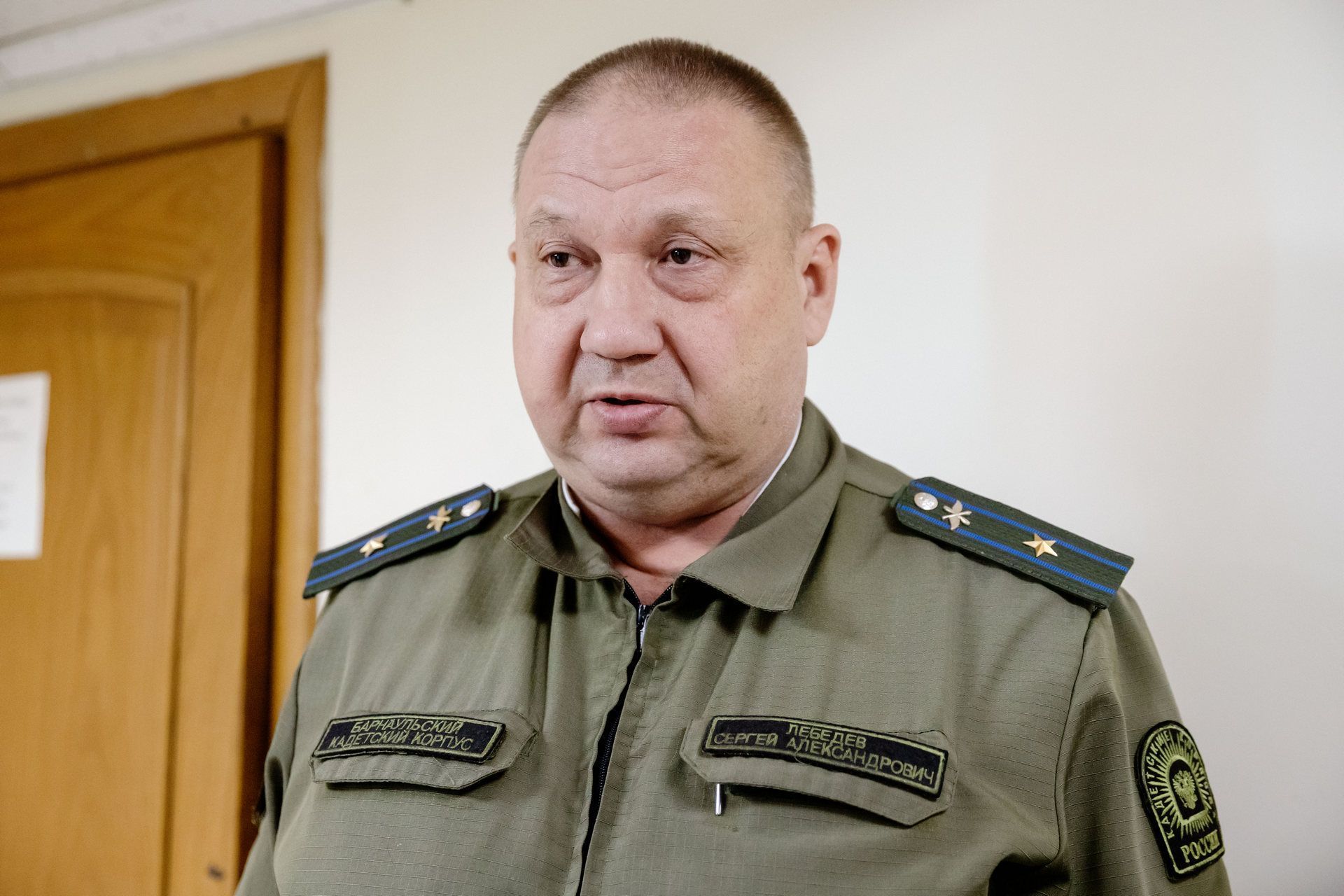 «А в доме том солдата ждут»: 16 показов самого честного спектакля о героях СВО — в городах и районах Алтайского края