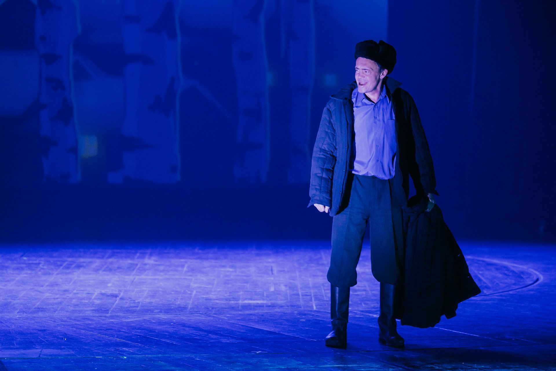 «Всё о любви»: премьера новогоднего спектакля «Беги, Маруся!» прошла в Барнауле