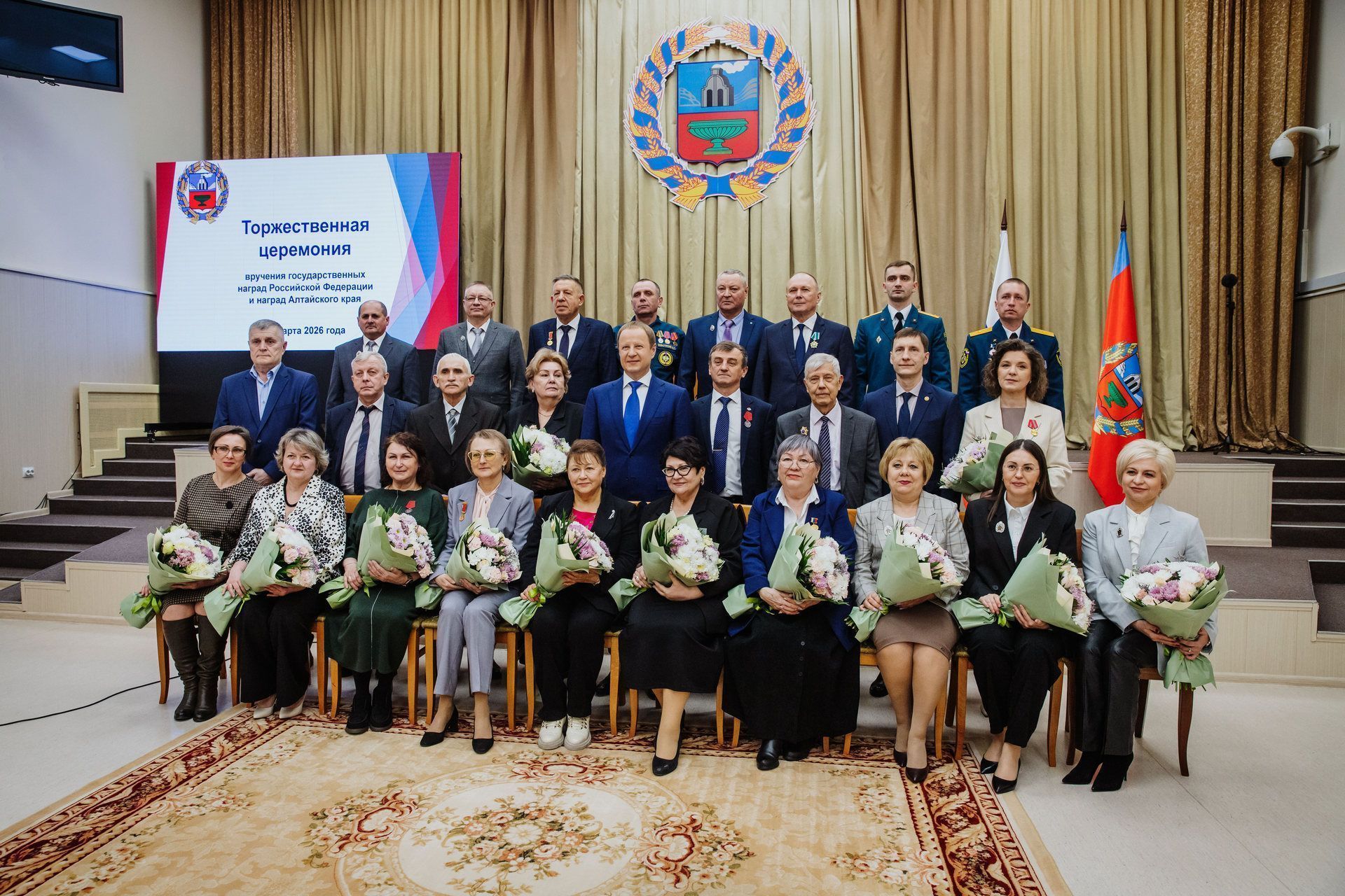 Заслуженная награда: актриса театра Елена Адушева отмечена медалью Президента России