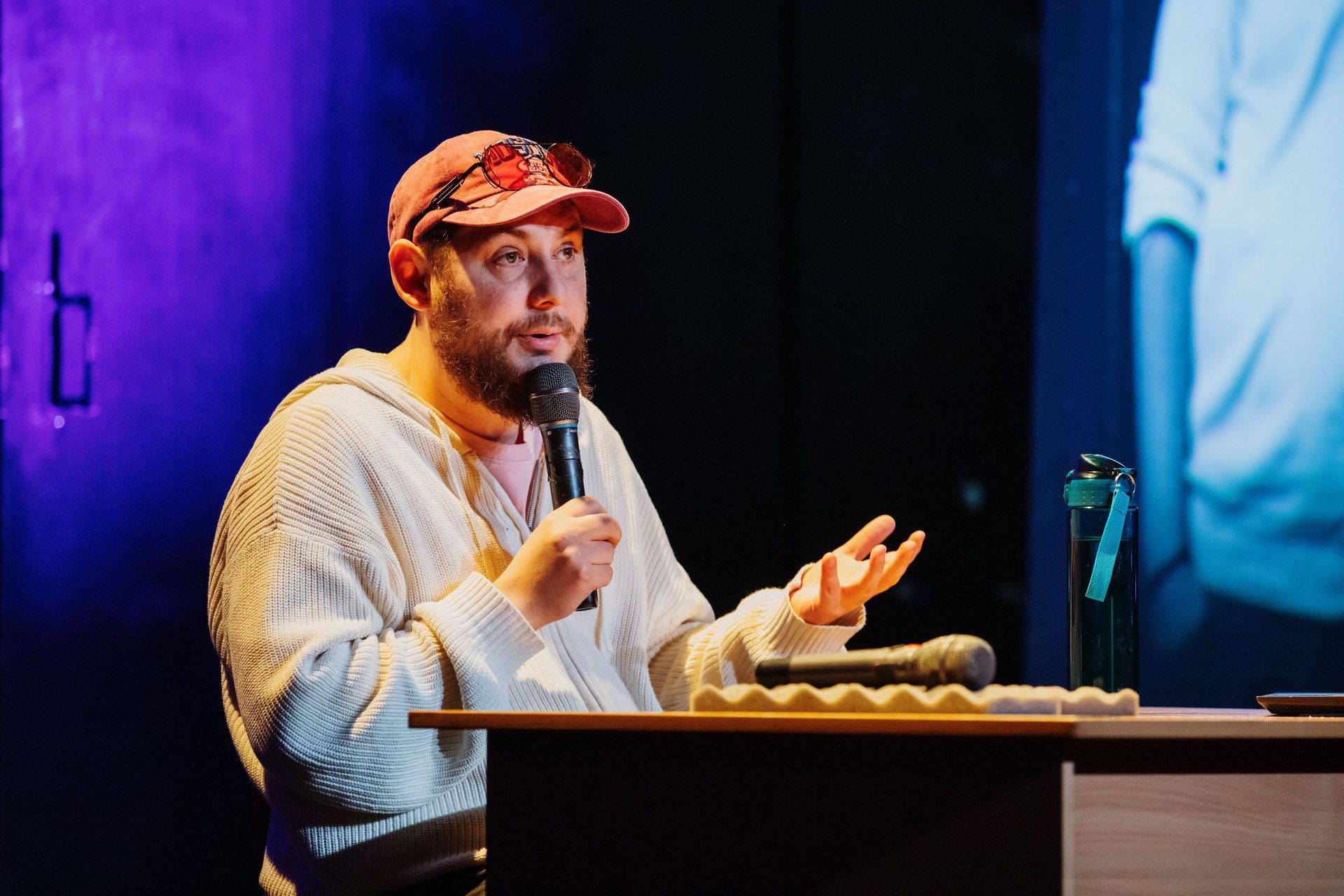 «Жанр — жизнь»: главный режиссёр Алтайской драмы встретился со зрителями