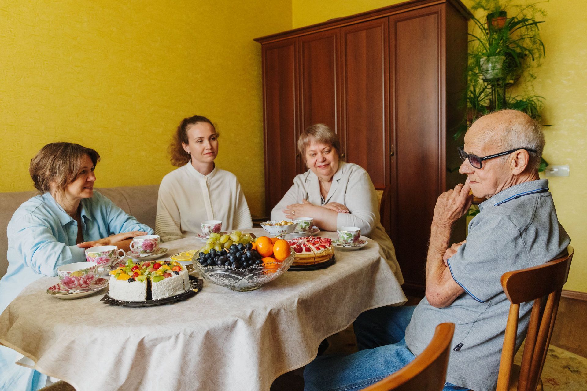 Полвека на алтайской сцене: ведущий мастер сцены Вадим Синицын удостоен медали «За заслуги в труде»
