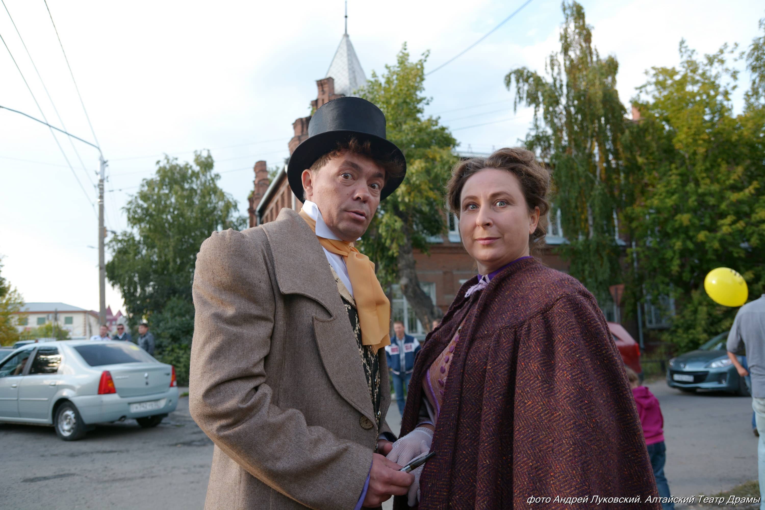 В День города  Алтайский краевой театр драмы вышел на улицы Барнаула! 