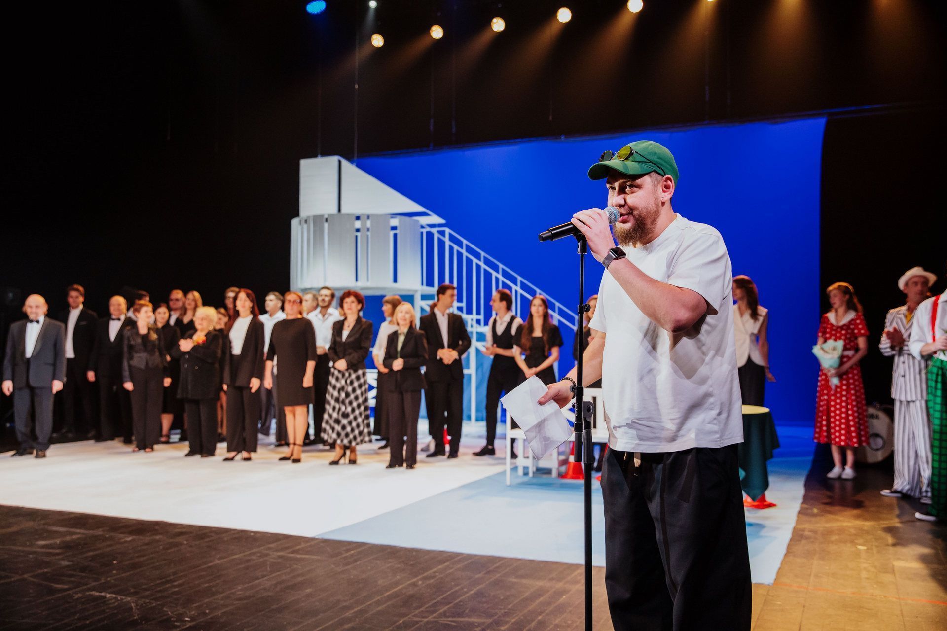 Сезон открыт: премьера лирической комедией «Чужой ребёнок» состоялась в театре драмы им. Шукшина 