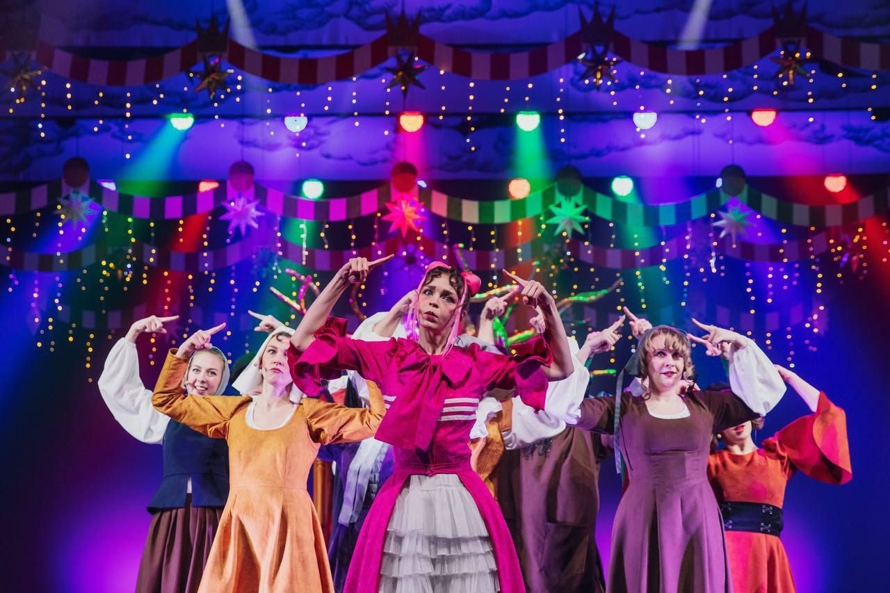 Лидер по посещаемости: театр драмы подводит итоги новогоднего марафона