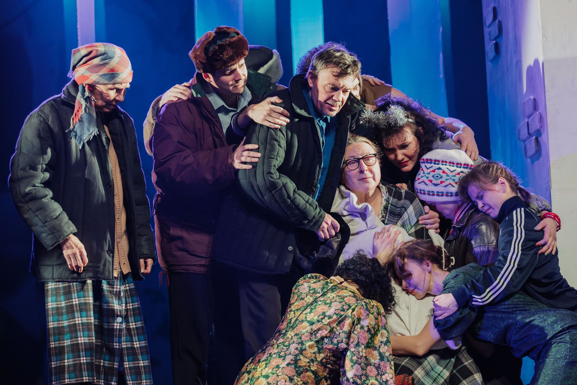 «Всё о любви»: премьера новогоднего спектакля «Беги, Маруся!» прошла в Барнауле