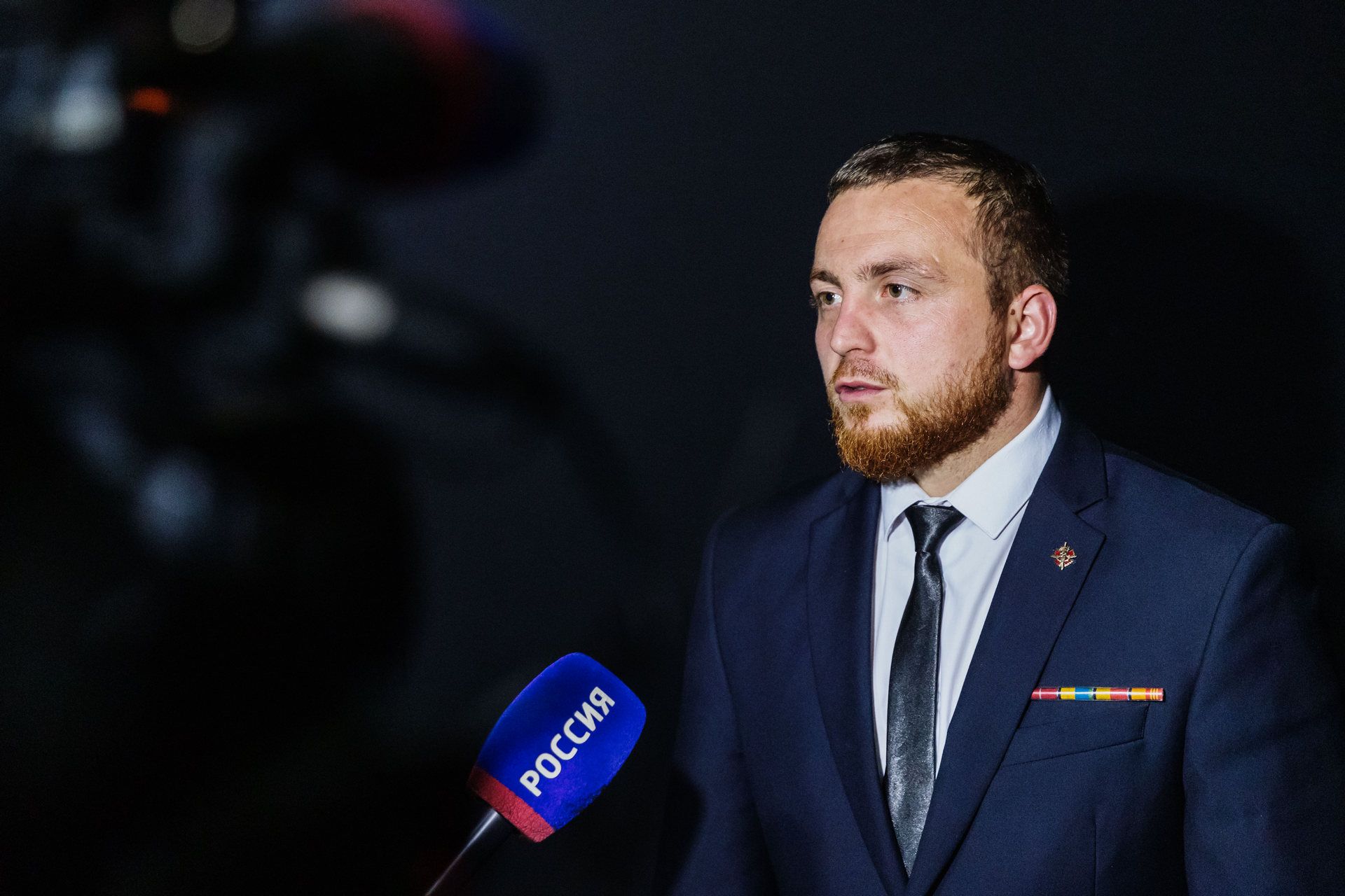 История страны голосами матерей бойцов СВО. Премьера спектакля «А в доме том солдата ждут» состоялась в театре драмы