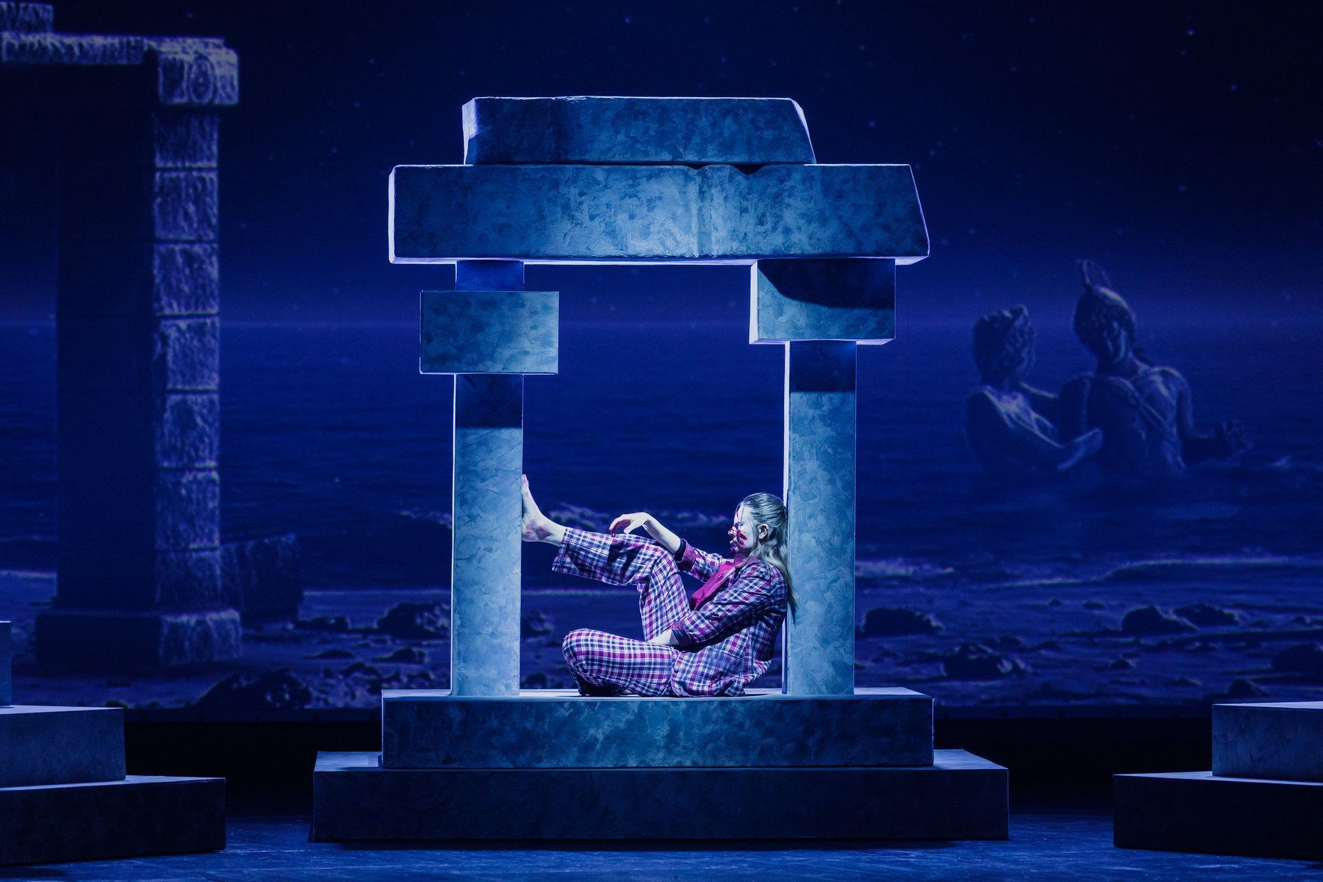 «Белая гвардия» на Алтае: премьера по мотивам романа Булгакова прошла в театре драмы 