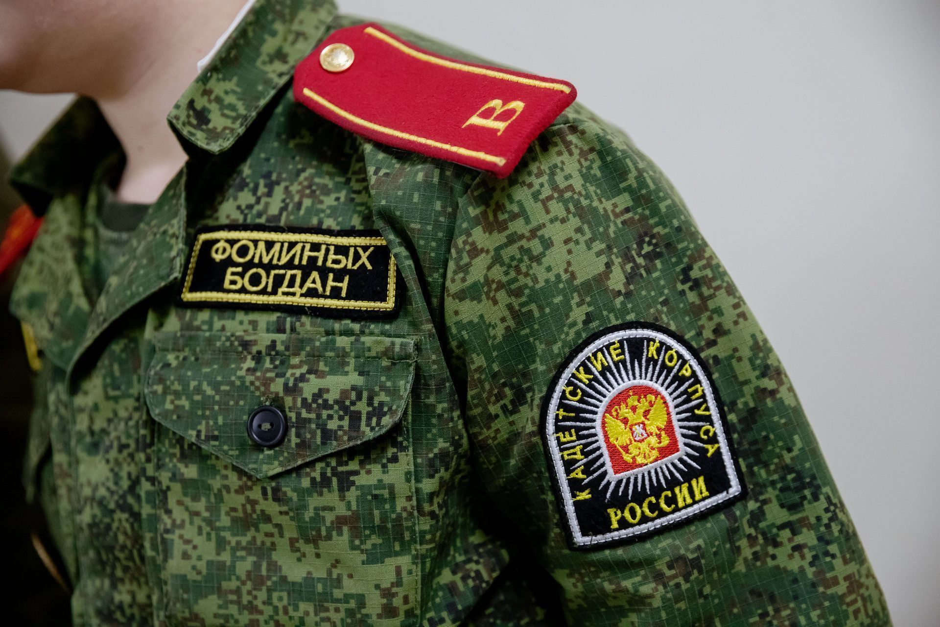 «А в доме том солдата ждут»: 16 показов самого честного спектакля о героях СВО — в городах и районах Алтайского края