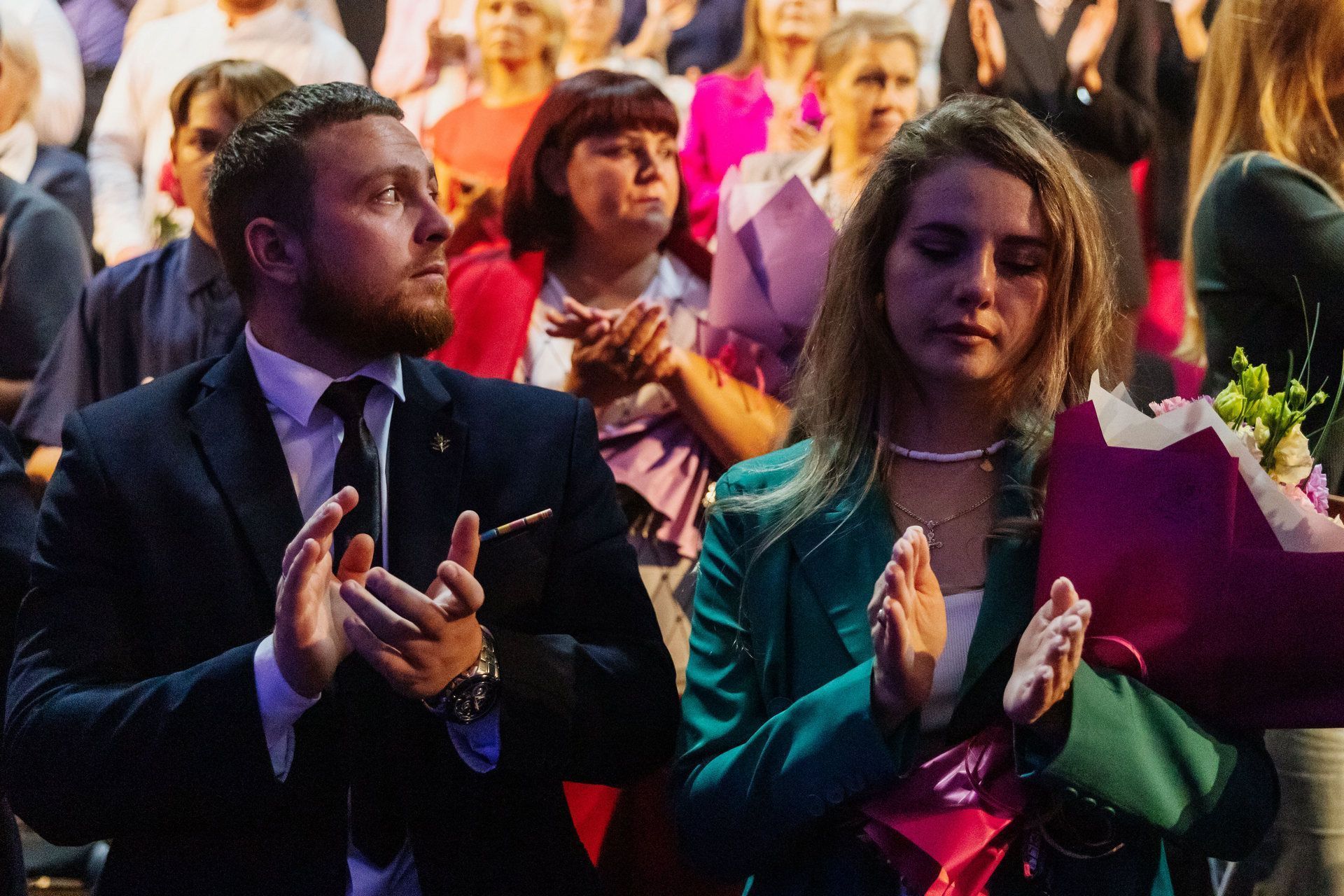 История страны голосами матерей бойцов СВО. Премьера спектакля «А в доме том солдата ждут» состоялась в театре драмы