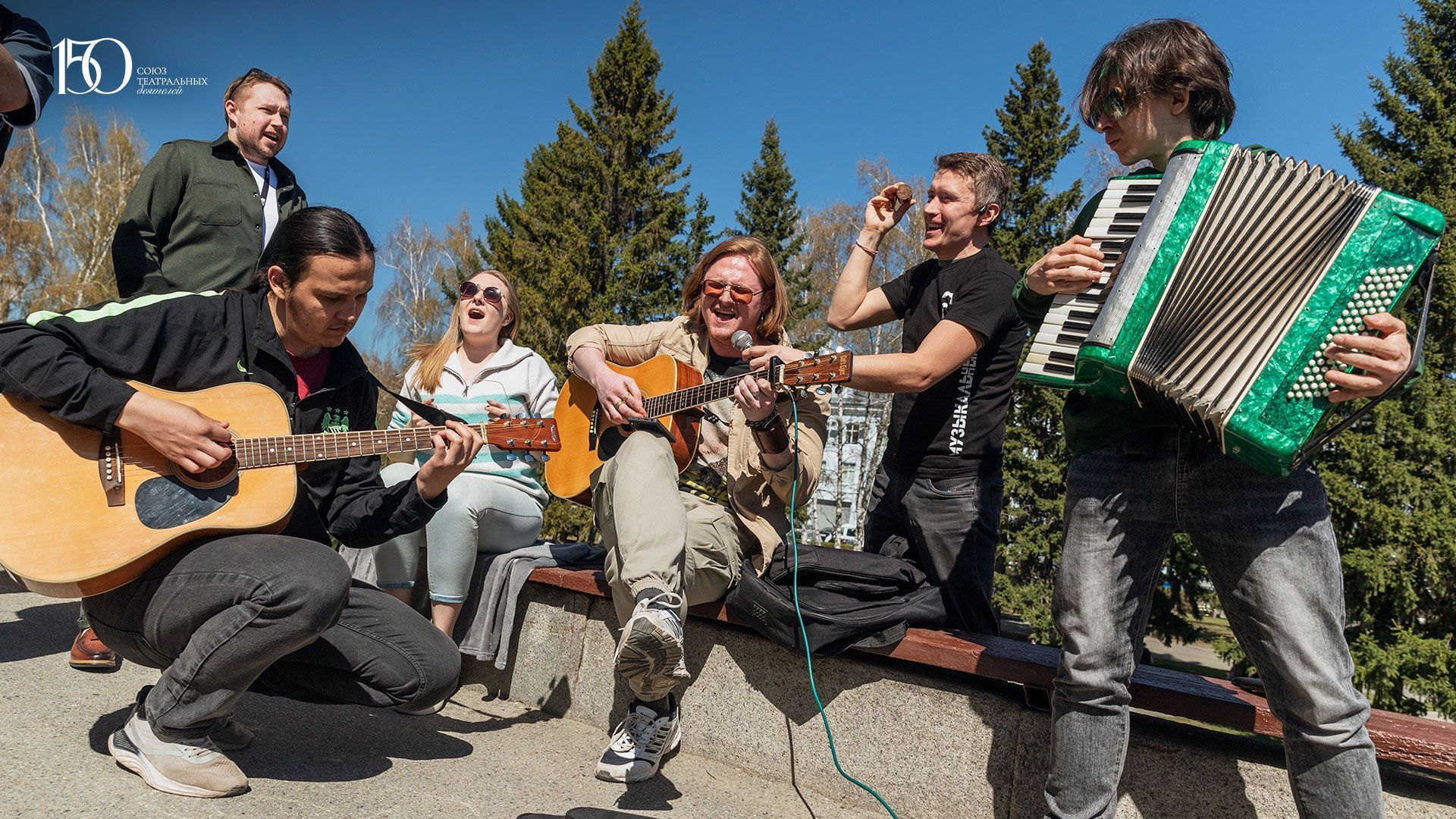 К юбилею СТД: в Барнауле у Алтайского театра драмы появилась Театральная аллея